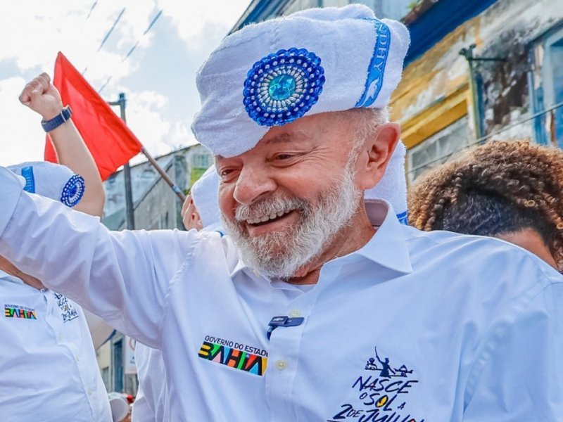 Lula desembarca em Salvador para novo ato político nesta sexta-feira