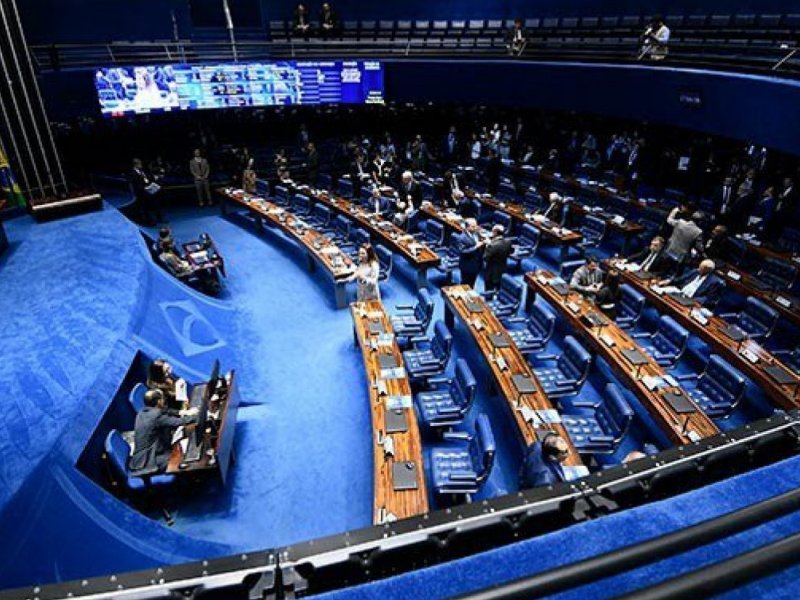 Número de deputados que disputam Senado dobra nas Eleições 2026