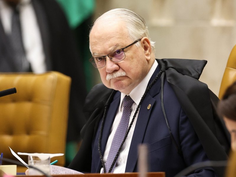 Fachin tira de Mendonça caso sobre Moraes e pode assumir inquéritos do Master e INSS