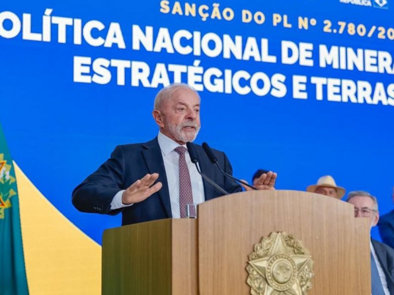 Lula defende que STF julgue casos de Moraes e Mendonça antes das eleições