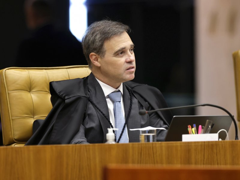Mendonça favoreceu Castro em decisões após seu instituto ganhar contratos no governo do Rio