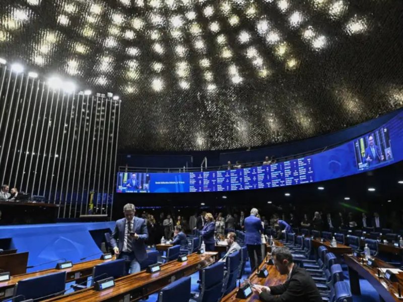 Senado começa a discutir fim da escala 6x1; veja o que prevê a proposta