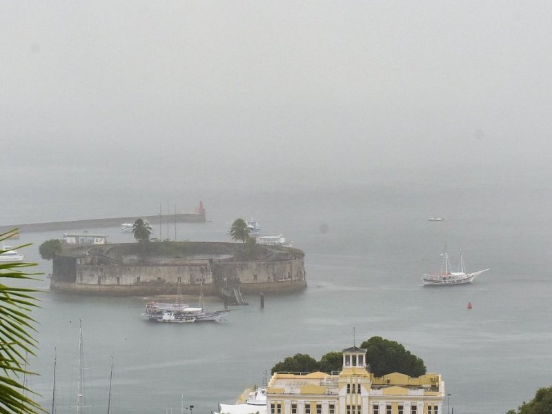 Inmet emite alerta de chuva para 376 cidades da Bahia