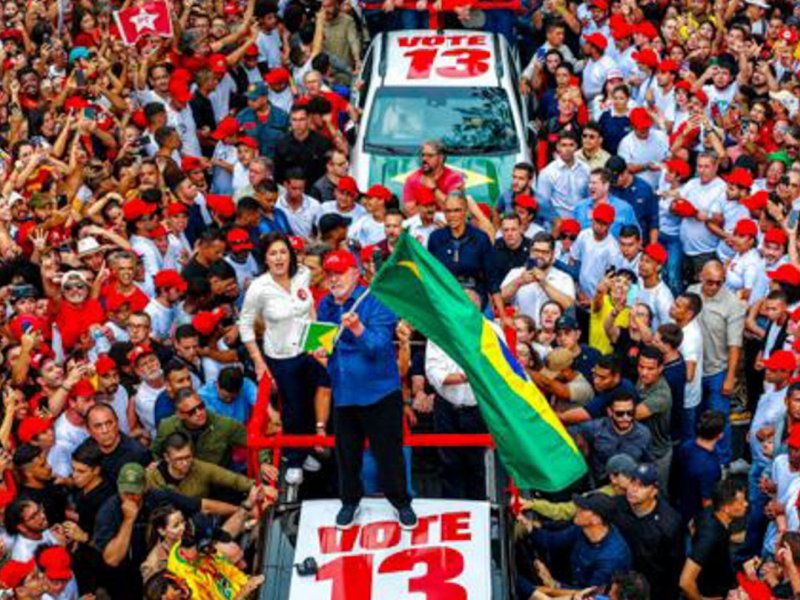 Com virada histórica no segundo turno, Lula é reeleito presidente da República