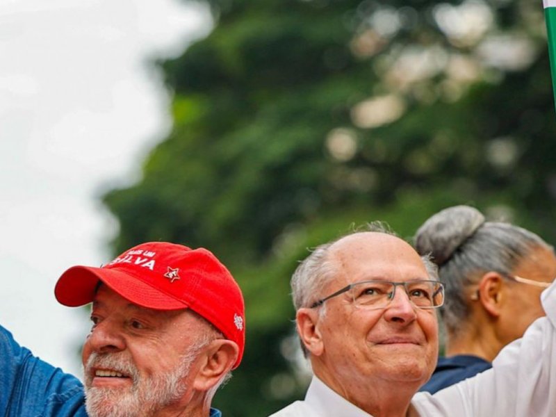 Resultado no exterior: Lula é reeleito presidente com 53,86% dos votos