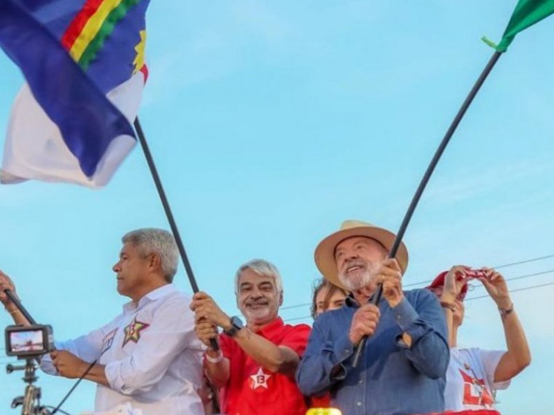 Lula amplia vantagem sobre Flávio Bolsonaro nos nove estados do Nordeste