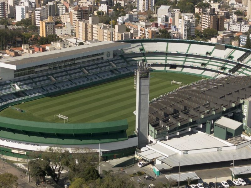 Coritiba x Vitória: onde assistir, prováveis escalações e arbitragem