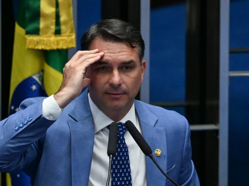 Após fuga de Flávio, PF diz que não tinha autorização para prender ou deter o senador