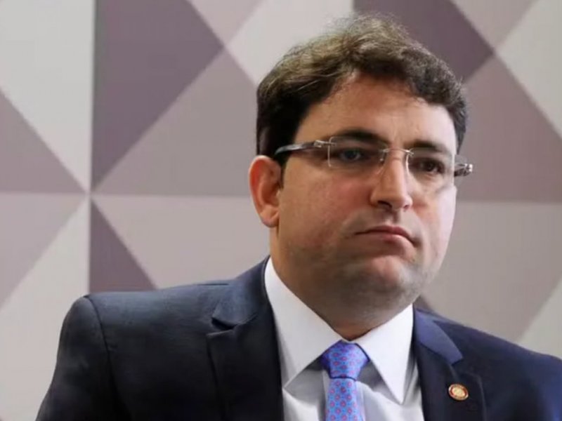 Justiça nega pedido de Willer para Richarlison apagar posts sobre ilha em Angra dos Reis