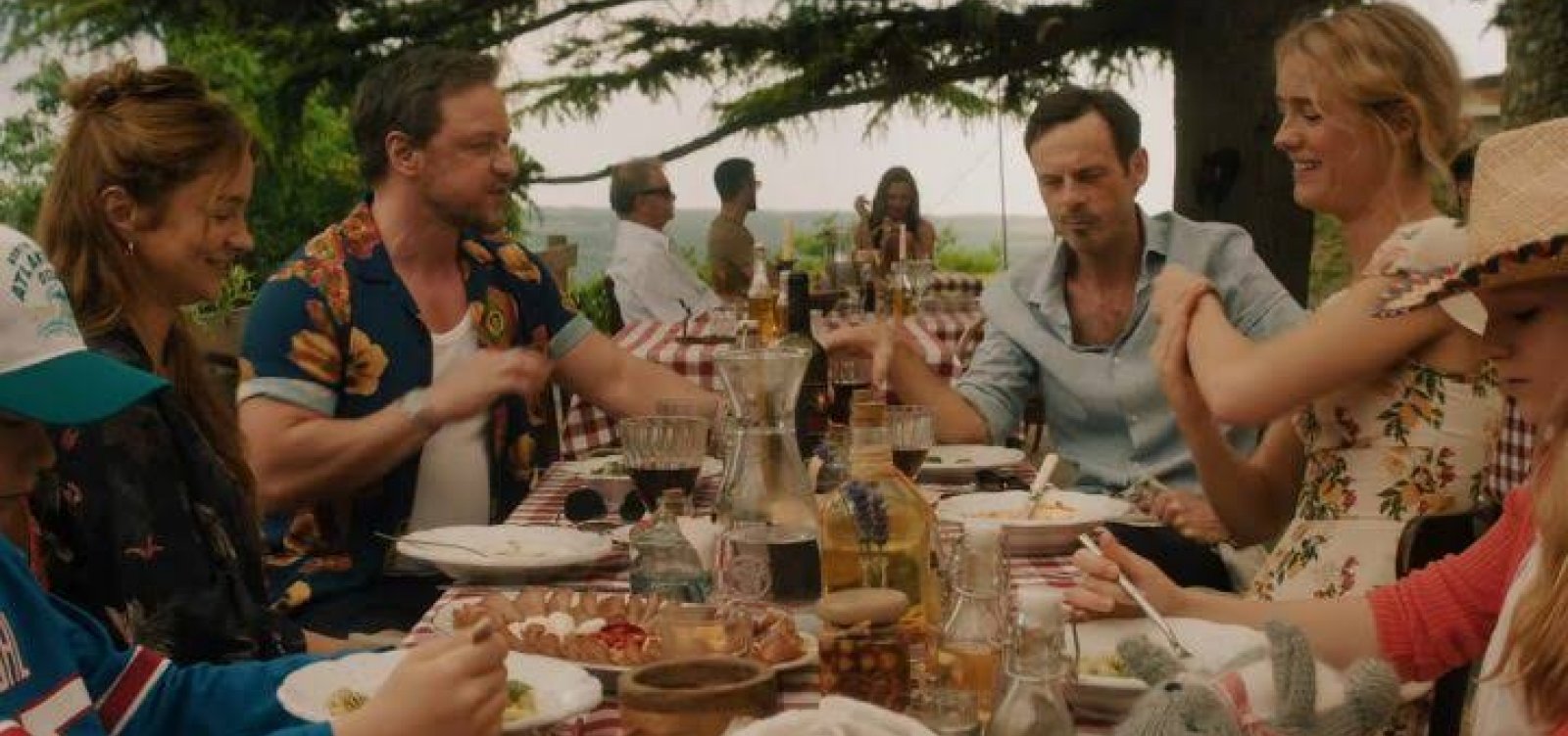 Tenso e provocador, filme ‘Não Fale o Mal’ subverte o medo social de dizer "não" em um pesadelo sutil e perturbador