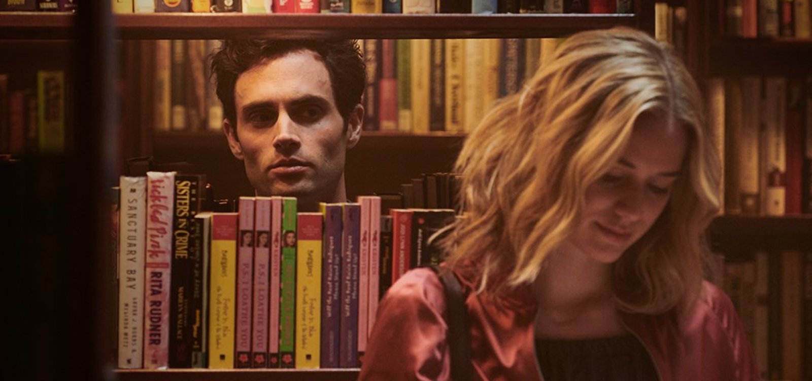 ‘You’: thriller da Netflix transforma amor em obsessão e paixão em paranoia