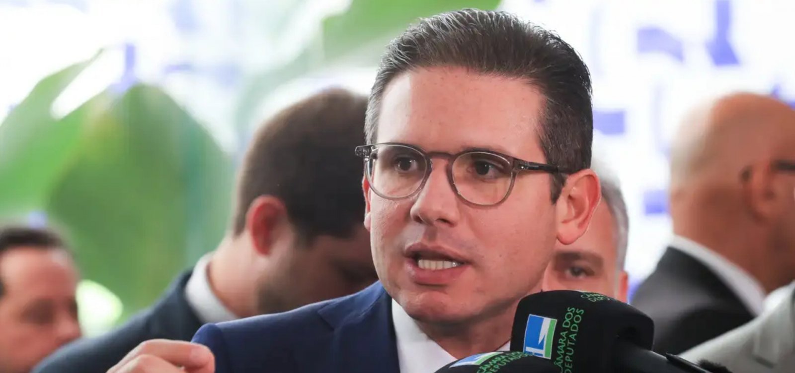  Hugo Motta suspende escolta de deputada do PSOL alvo de ameaças 