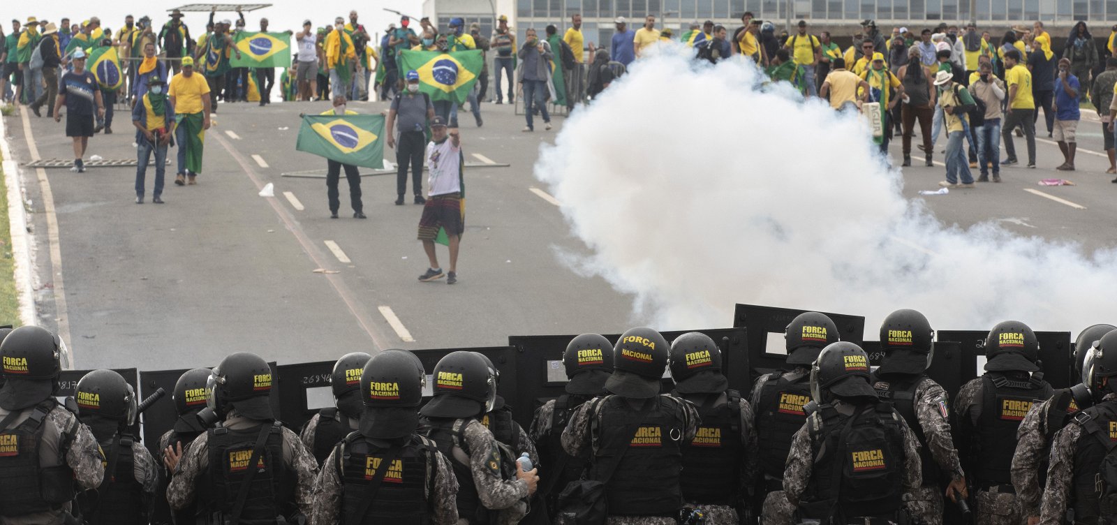 8/01: data entrou para história como o dia em que a democracia correu perigo