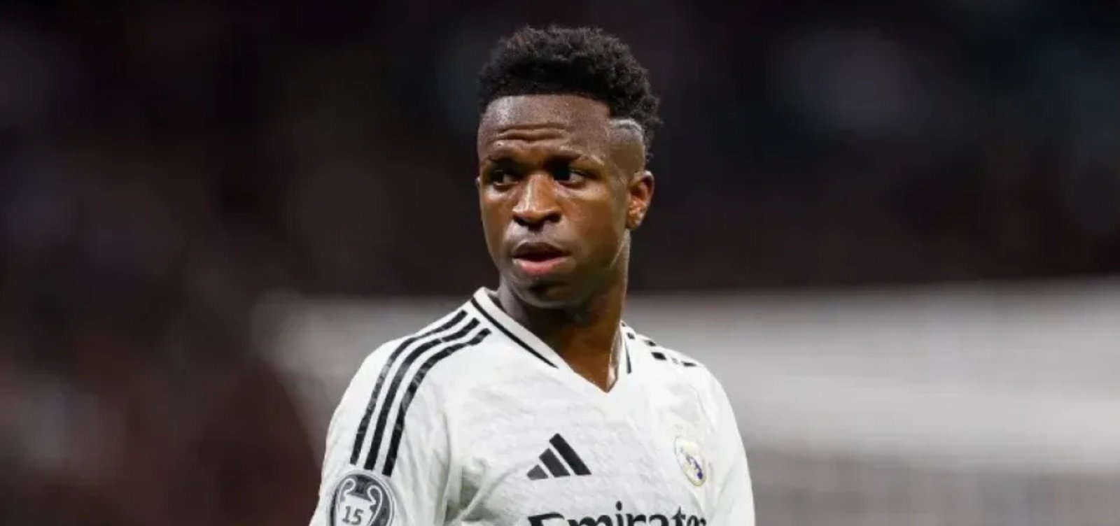Vinícius Jr. volta a ser alvo de cânticos racistas antes de jogo do Real Madrid