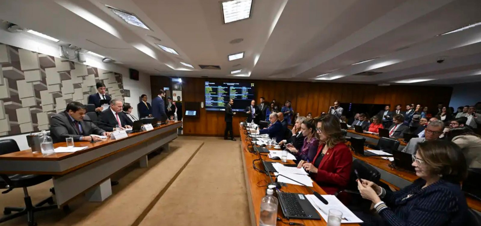 Senado cobra explicações da CVM por suposta omissão em fiscalização do Master