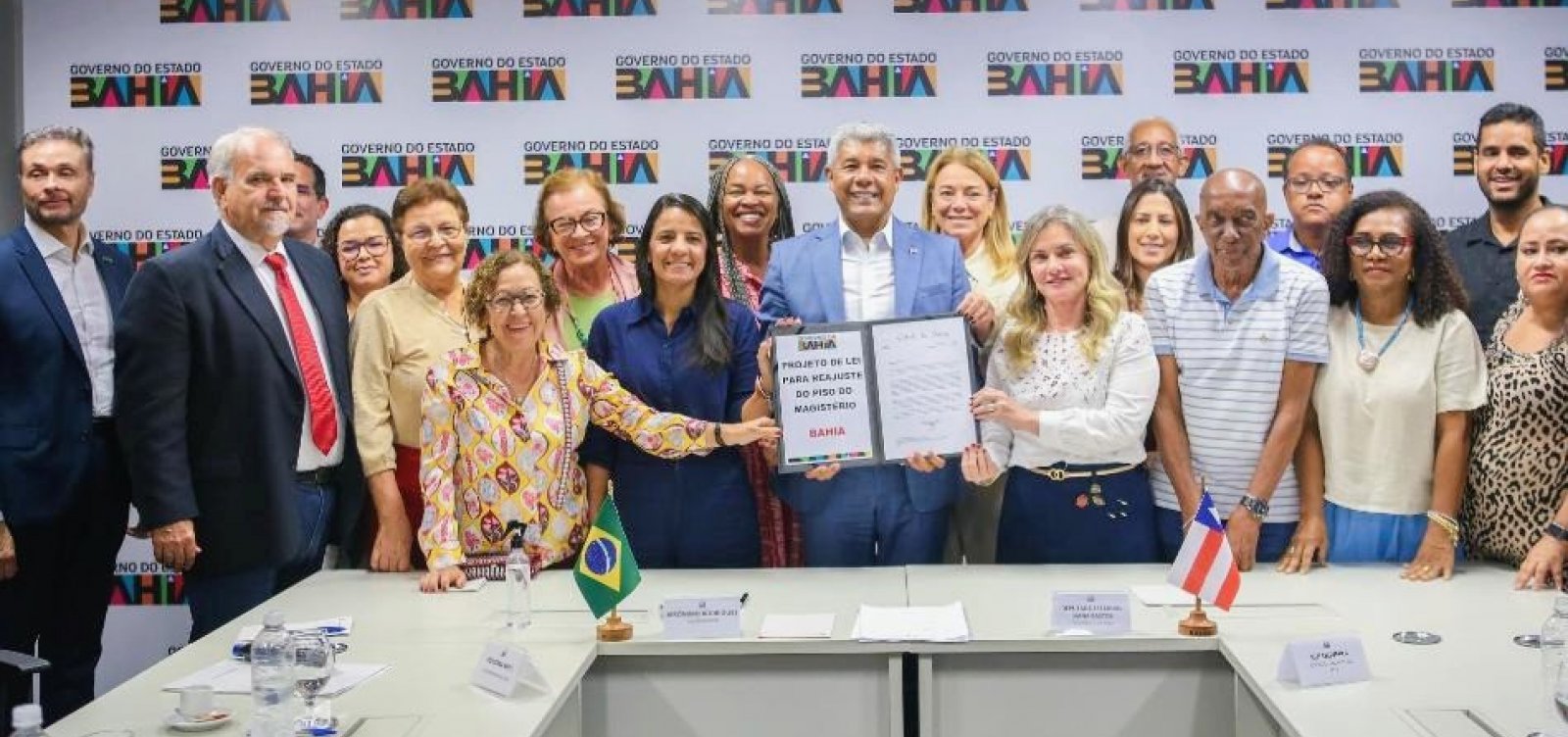 ALBA votará aumento retroativo de 5,4% para professores após a Semana Santa