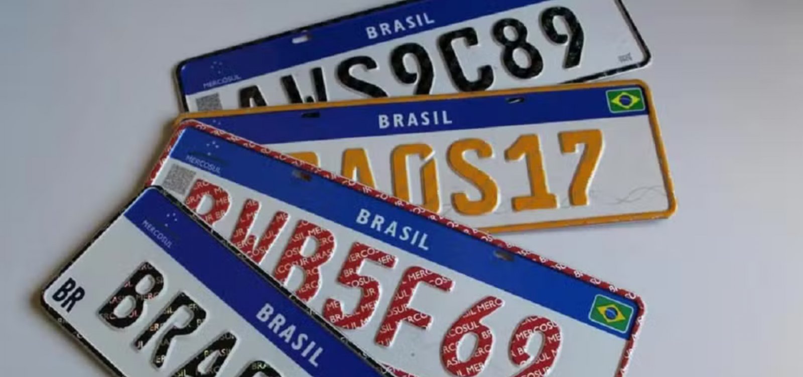 PL pretende retomar nome de cidade e estado nas placas de veículos