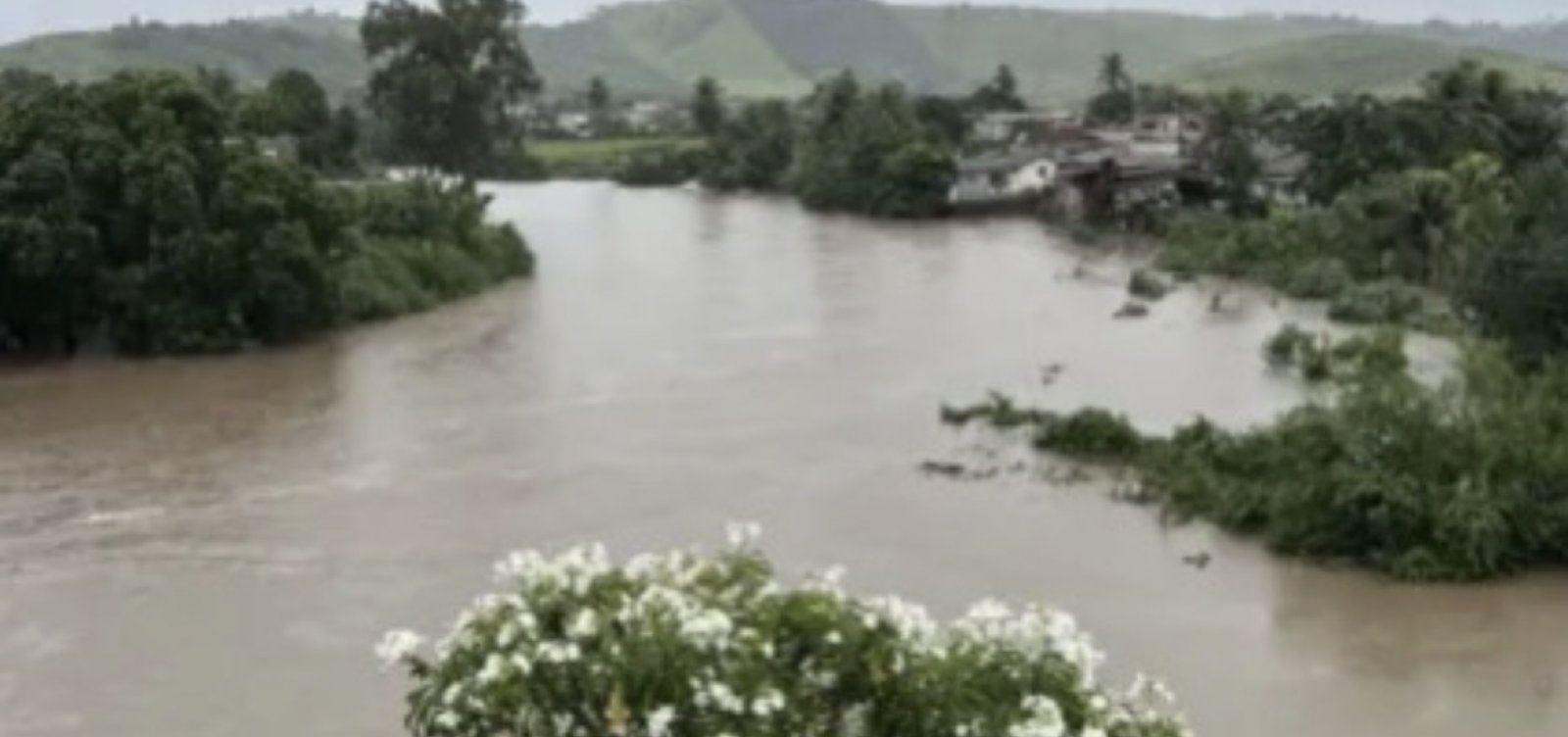 Chuvas fortes levam 27 cidades de Pernambuco à situação de emergência