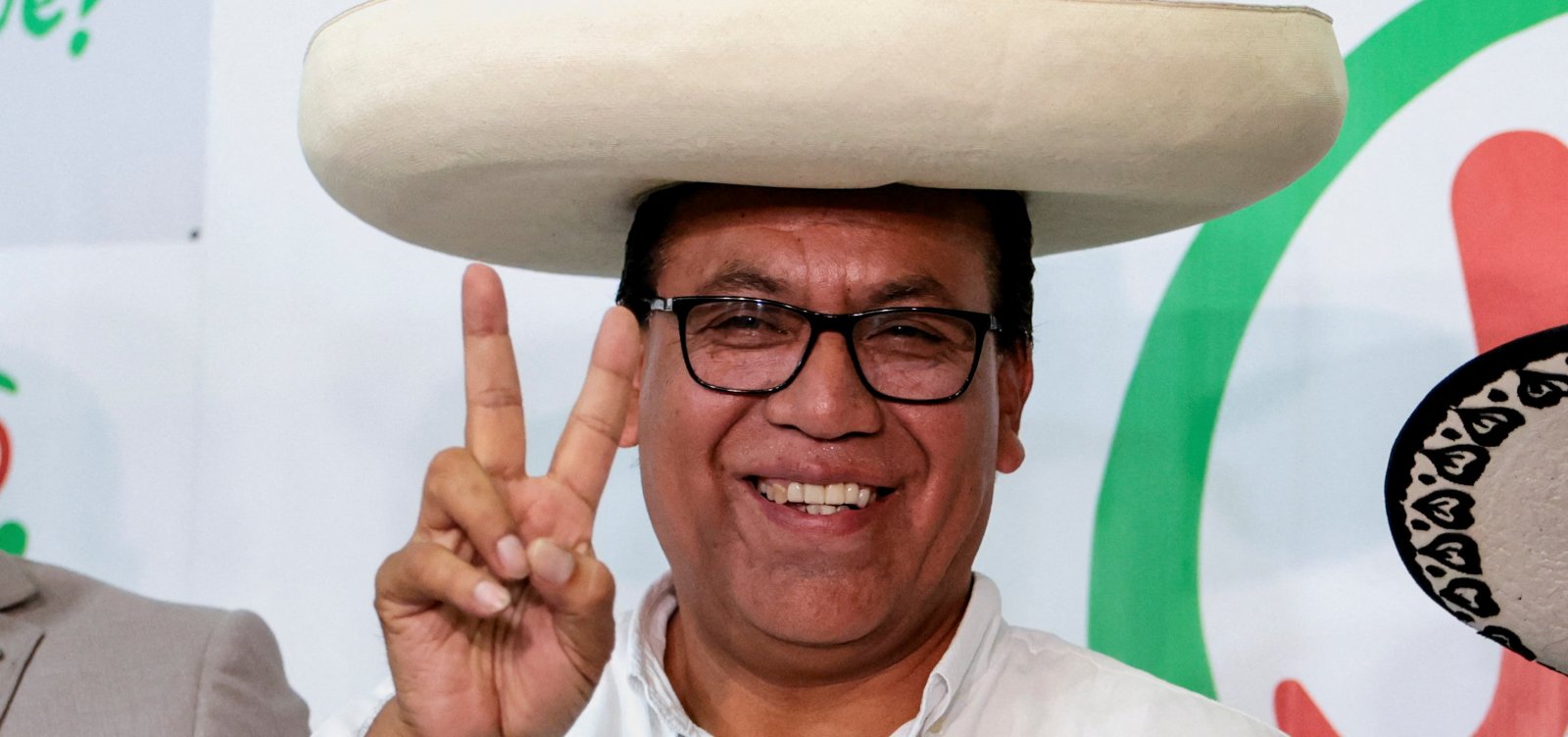 Candidato à Presidência do Peru pede recontagem de votos após disputa apertada