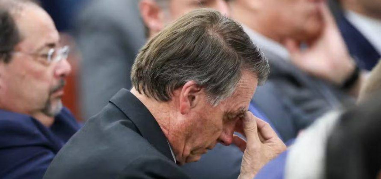 Bolsonaro passará por novos exames após piora de quadro de soluços