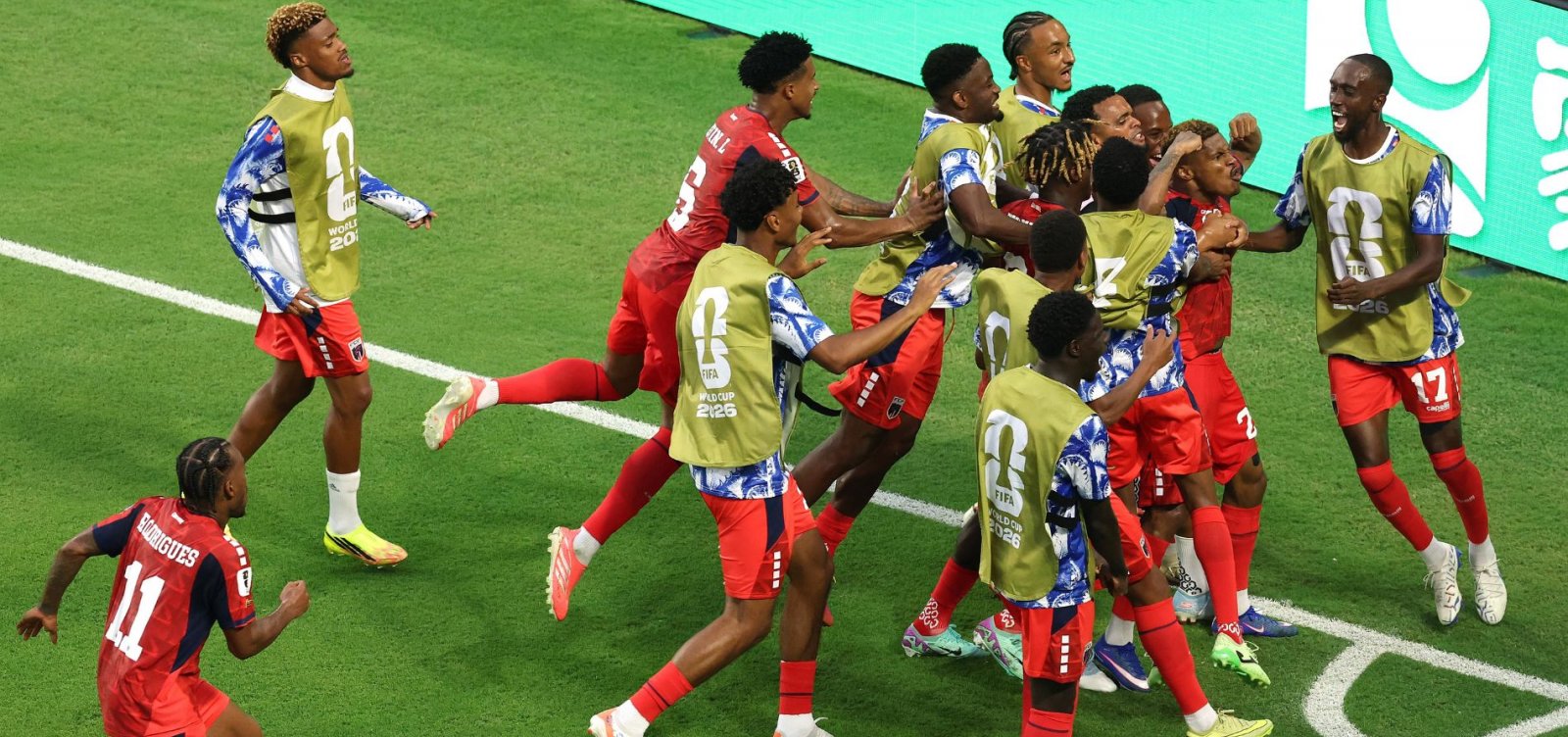 Defesa do Uruguai faz lambança e Cabo Verde arranca o segundo empate na Copa
