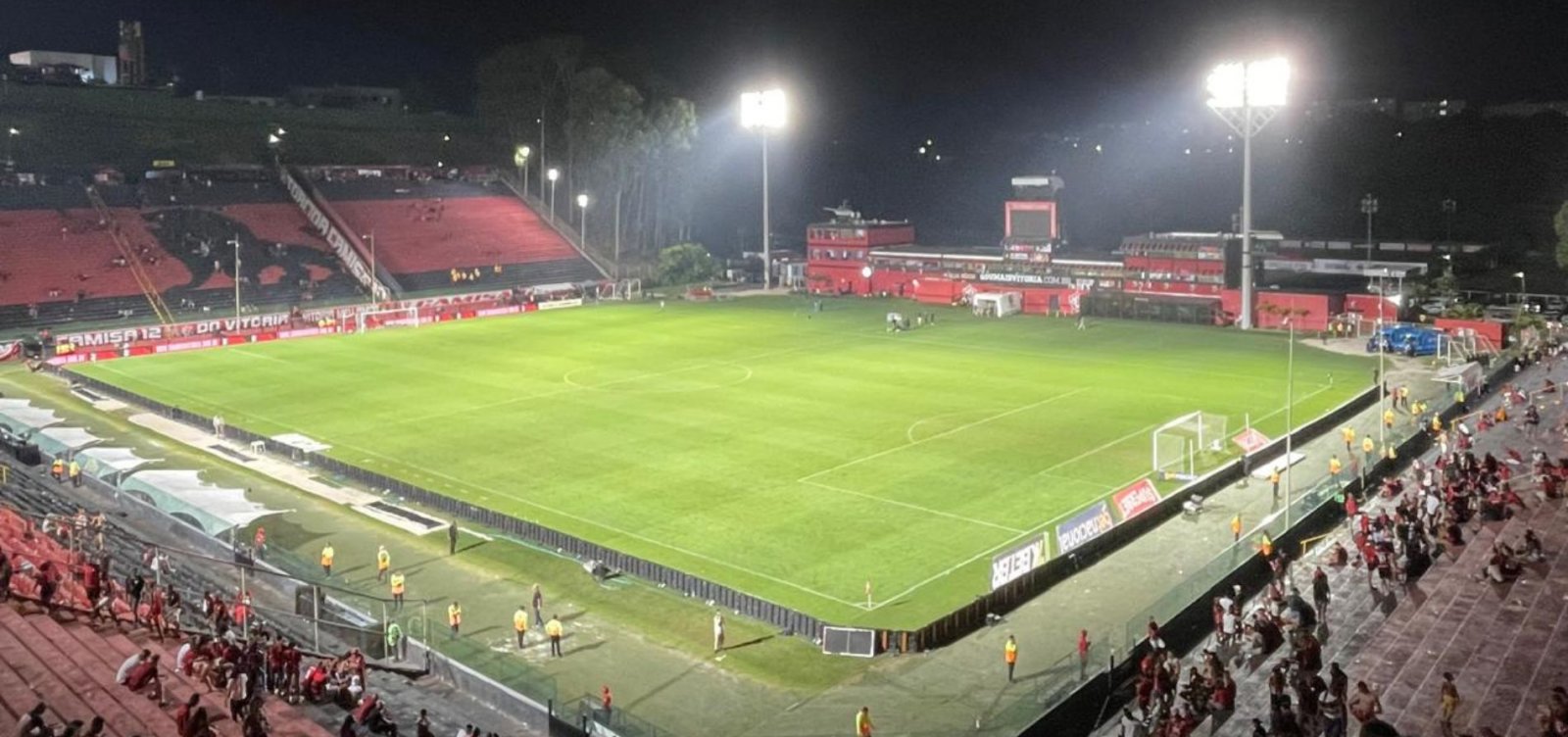 Vitória x Palmeiras: onde assistir, prováveis escalações e arbitragem