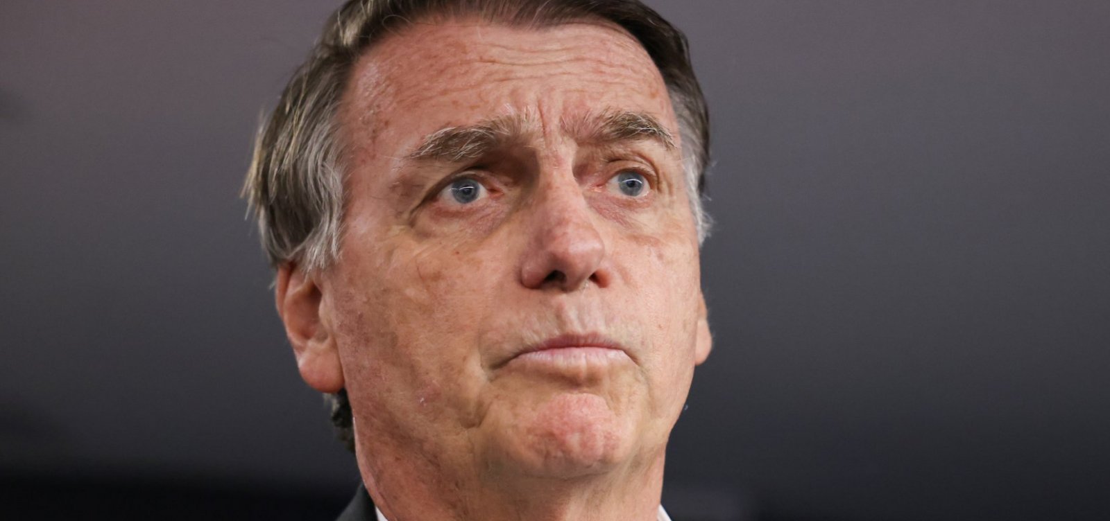 Defesa de Bolsonaro pede ao STF autorização para irmã de Michelle cuidar da filha do casal
