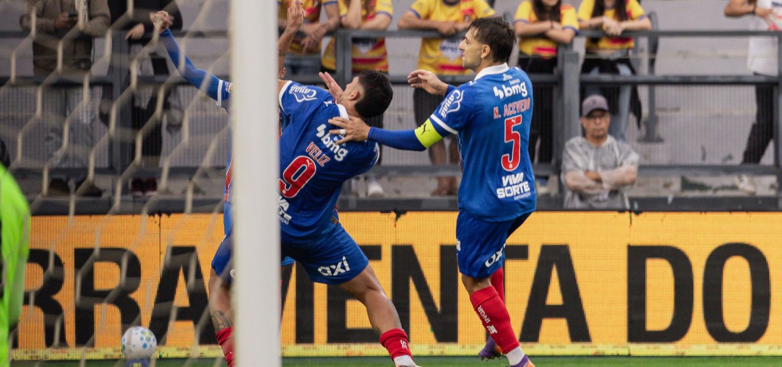 De virada, Bahia bate o Bragantino fora de casa e chega a 10 jogos de invencibilidade