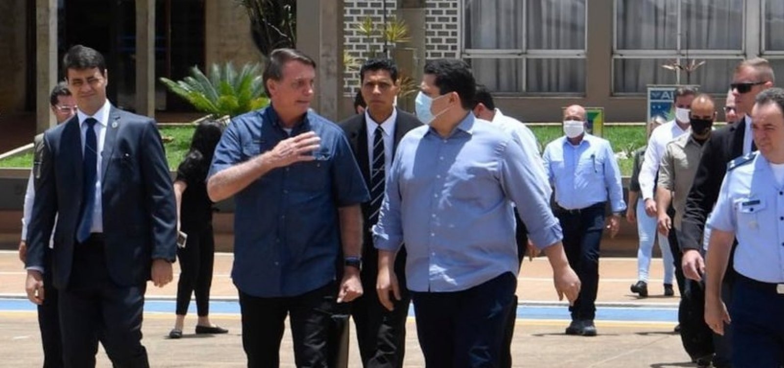 Apagão: Bolsonaro assinará MP que isenta consumidores do Amapá de pagar conta de luz