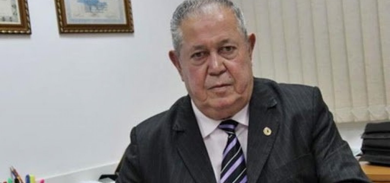 TCM pune prefeito de Teixeira de Freitas por atraso no repasse à Previdência