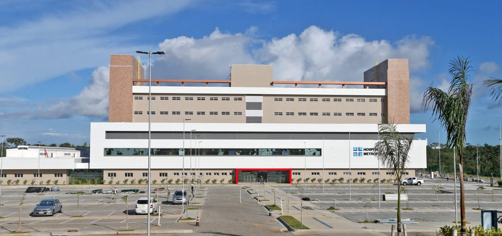 Governo tenta PPP com Hospital Albert Einsten para gestão do Hospital Metropolitano