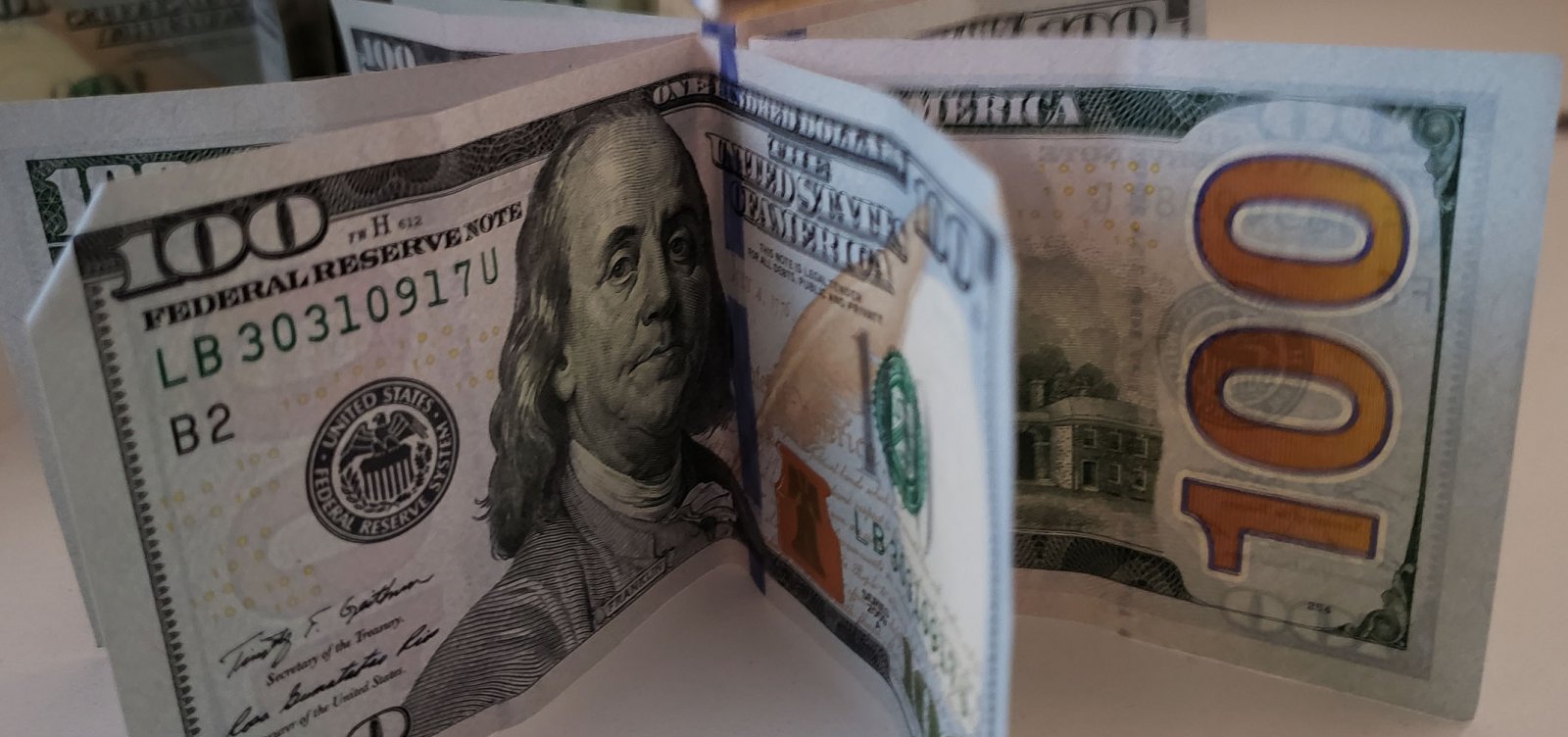 Dólar fecha em alta negociado a R$ 5,34