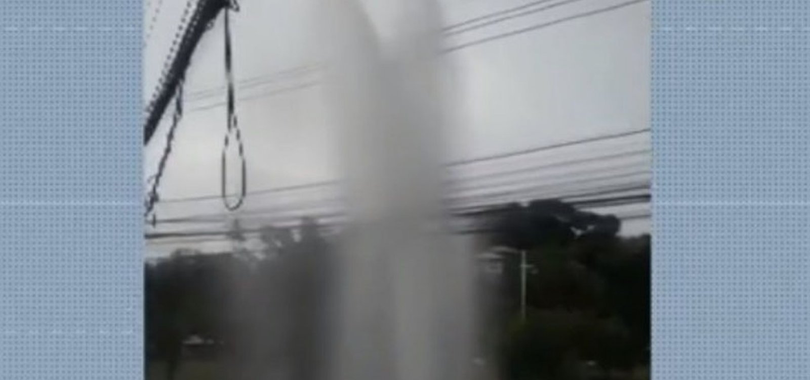 Bairros de Salvador ficam sem água após tubulação se romper na Avenida Juracy Magalhães