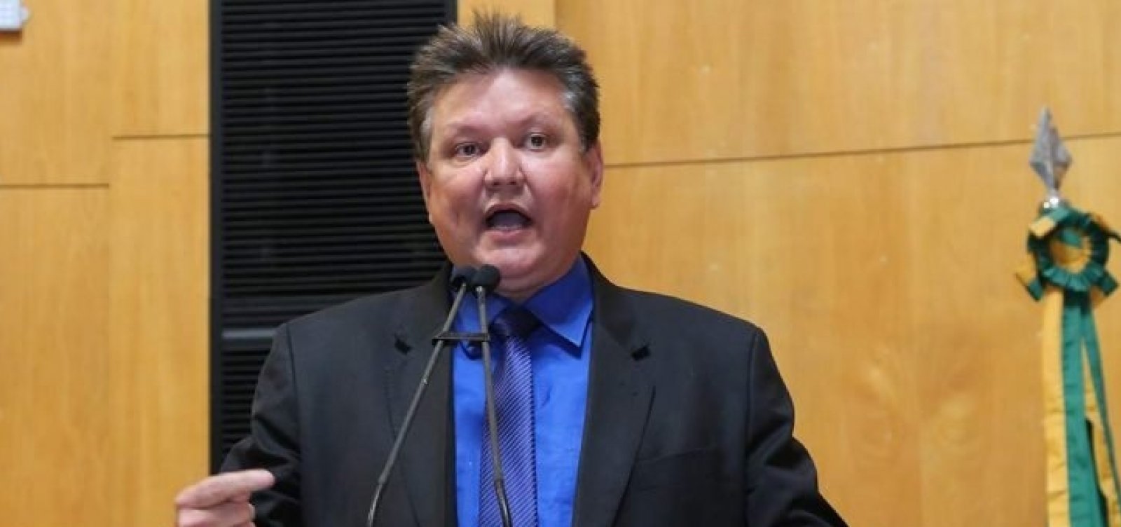Cariacica: Euclerio Sampaio vence disputa