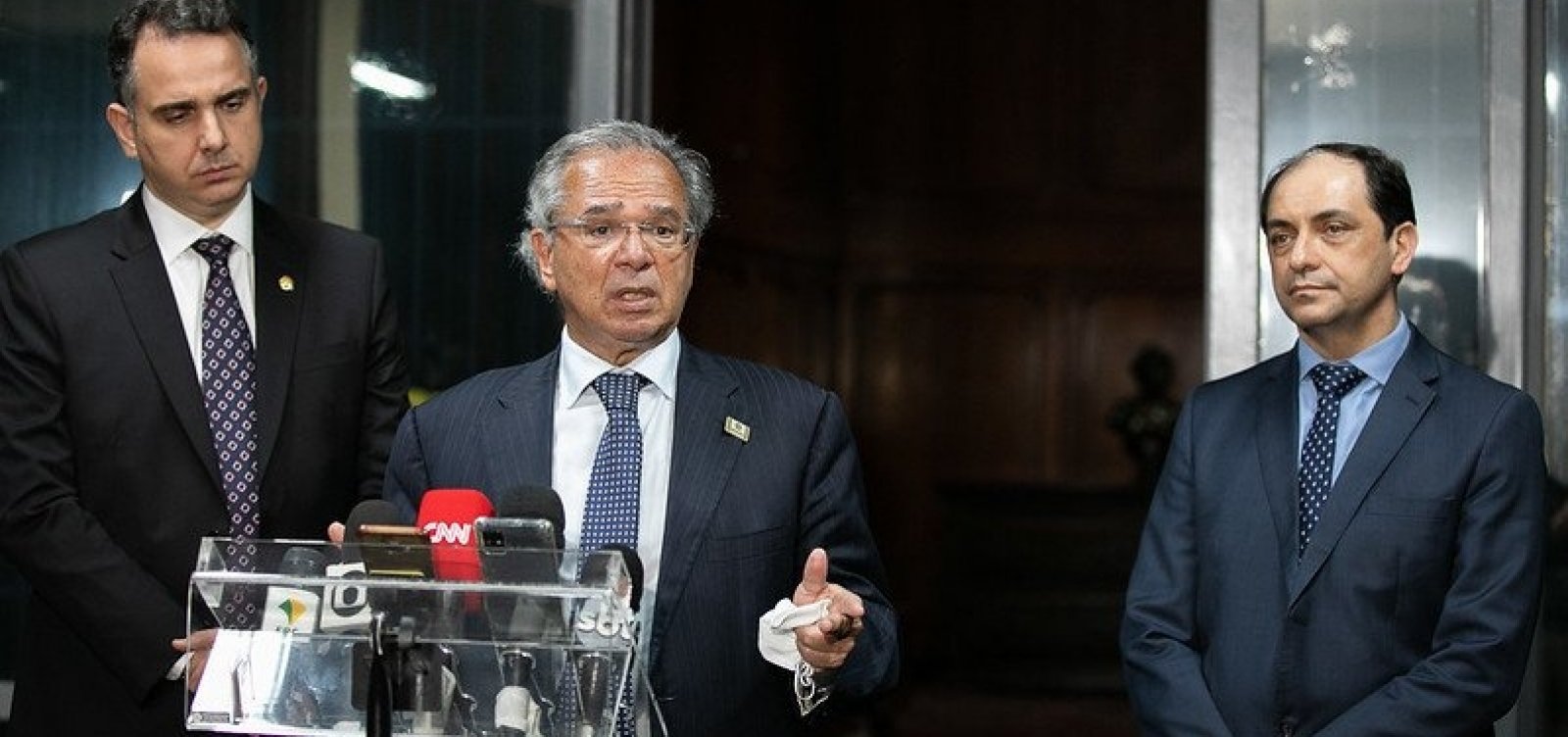 ‘Jamais encomendaria uma lista como essa’, diz Guedes sobre relatório de jornalistas e influenciadores