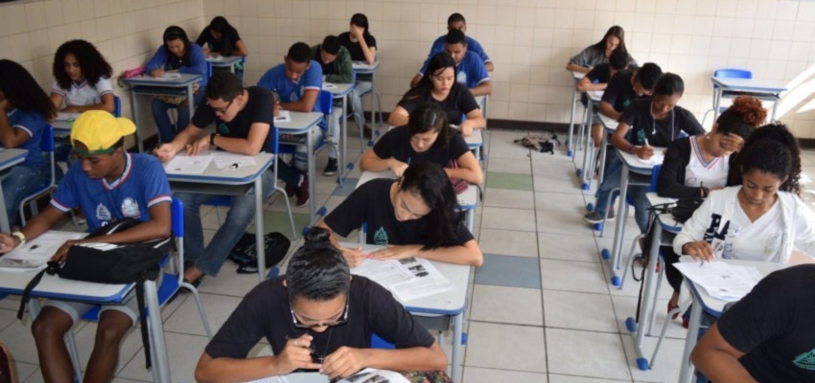 Governo da Bahia prorroga suspensão de aulas até 17 de dezembro