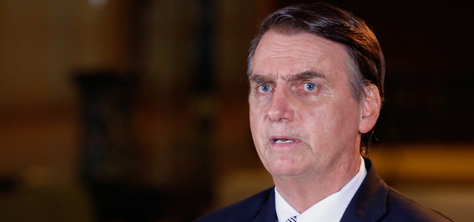 Bolsonaro coloca militares na diretoria da Anvisa para controlar aprovação das vacinas contra a Covid-19