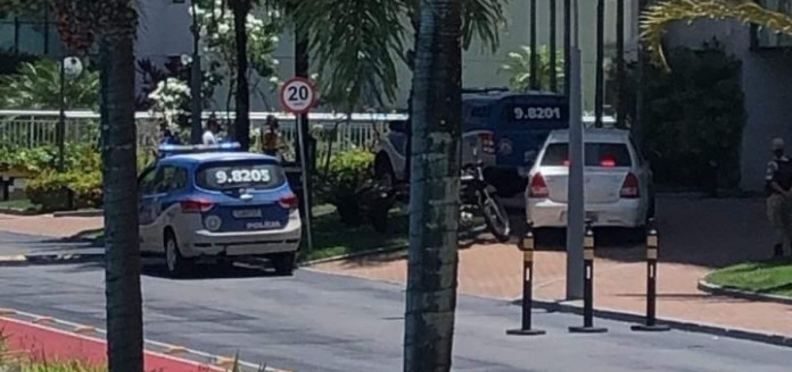 Suspeita de feminicídio: casal é encontrado morto em condomínio de luxo de Salvador