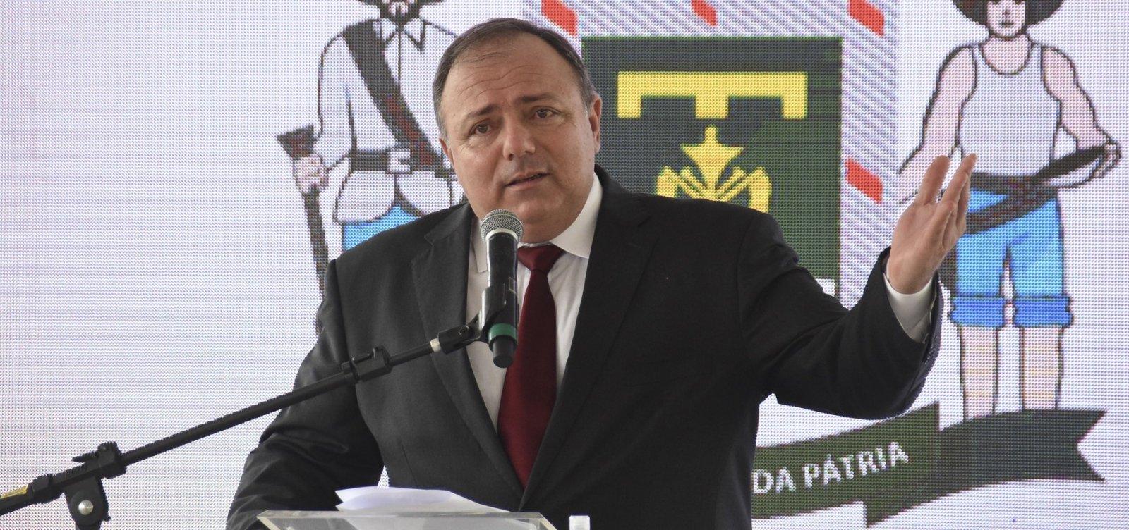 Lewandowski dá 48 horas para Pazuello esclarecer data de vacinação contra Covid-19