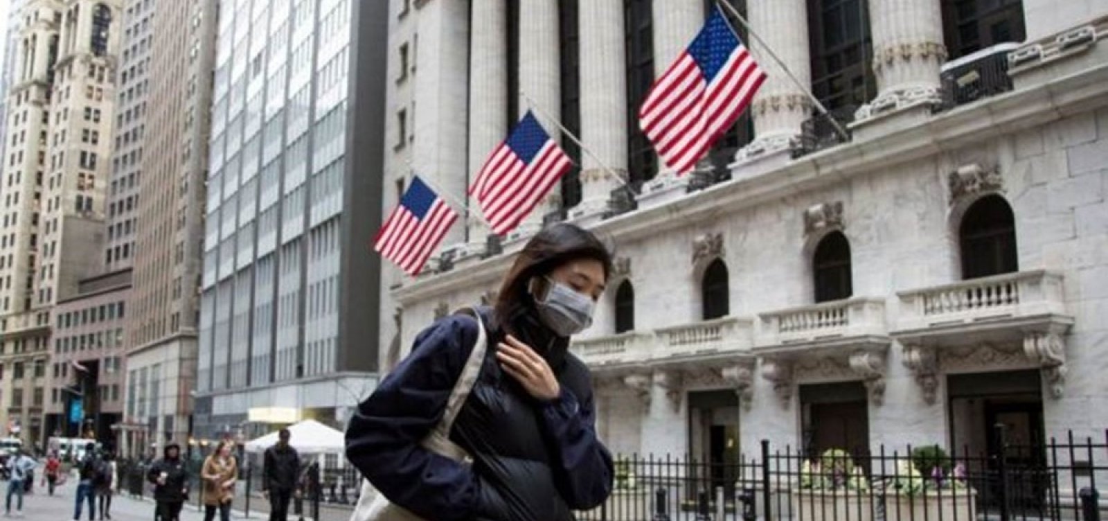 Estados Unidos registram mais de 300 mil mortes por Covid-19