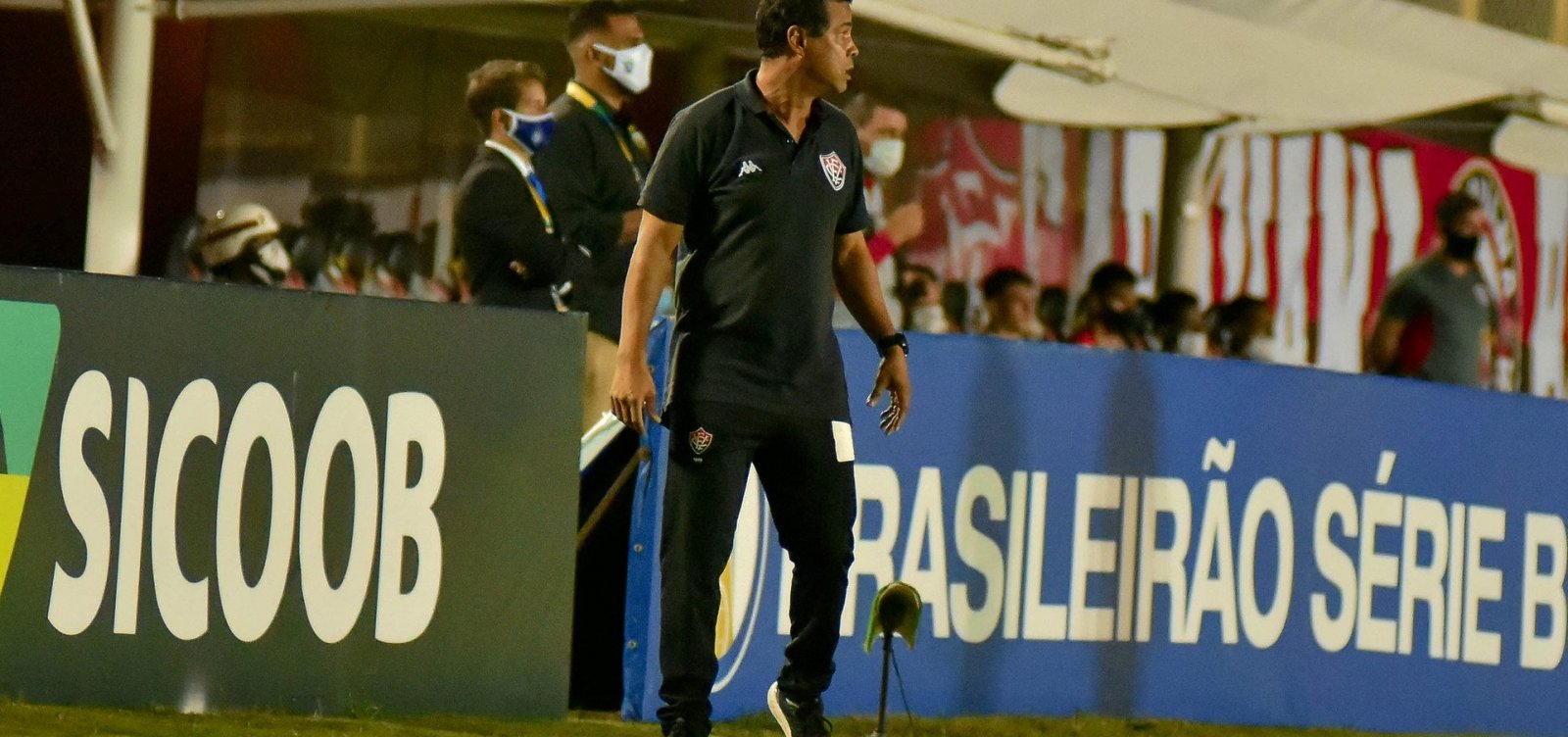 Após duas derrotas, Vitória demite Mazola e efetiva Rodrigo Chagas