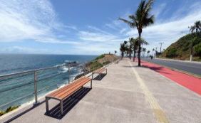 Prefeitura entrega segundo trecho da orla da Barra