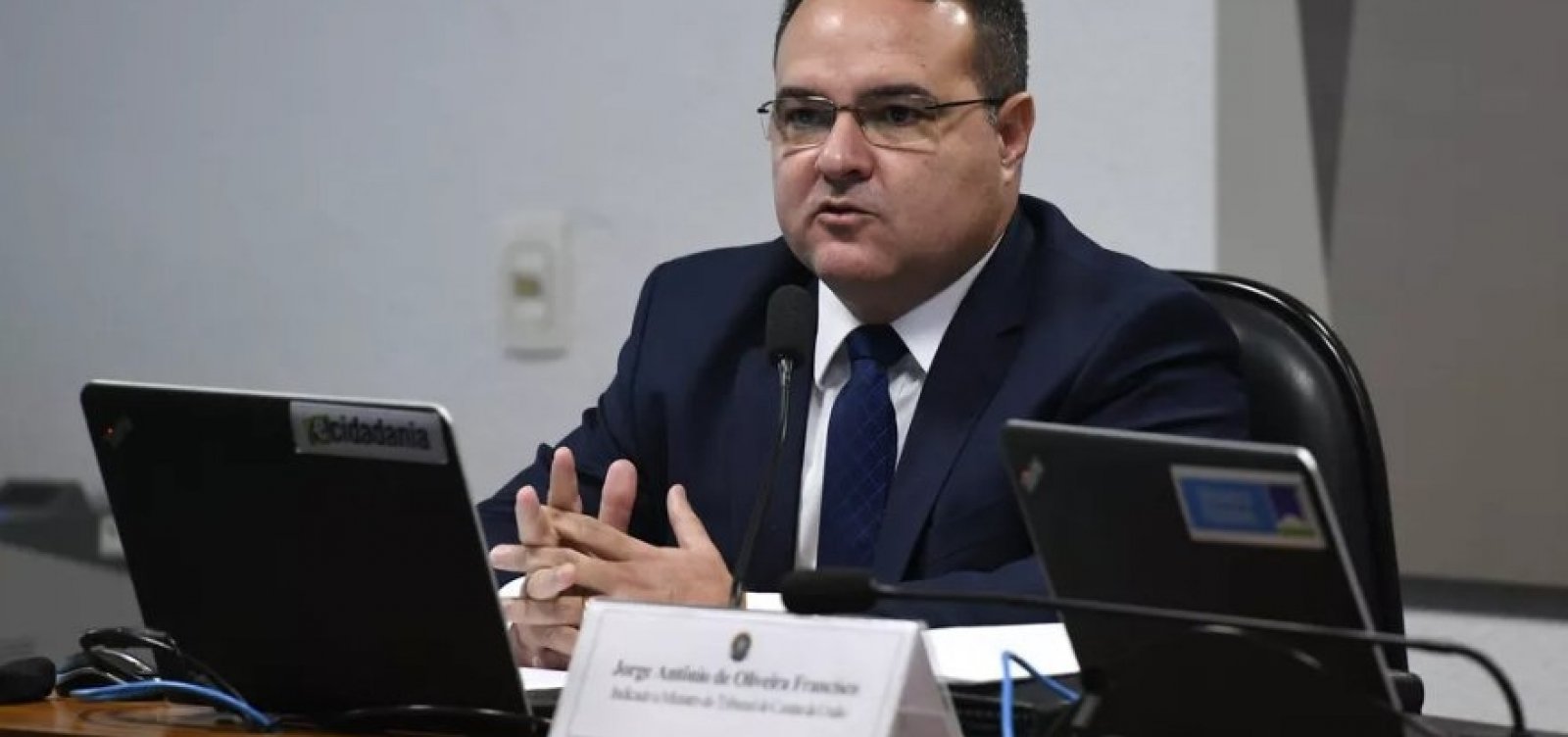 Bolsonaro nomeia Jorge Oliveira para vaga de ministro do TCU