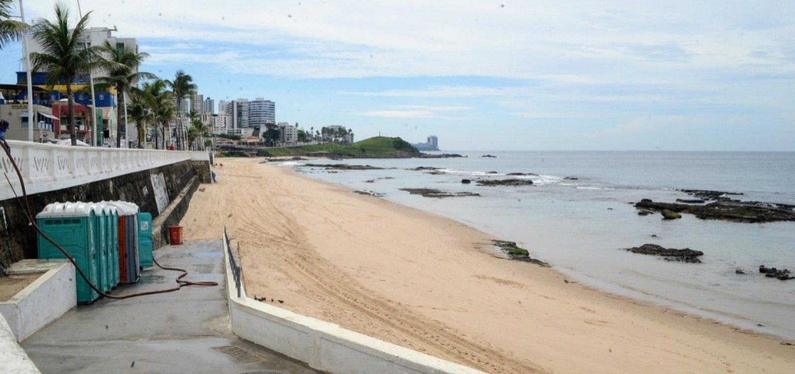 Praias de Salvador voltam a ter acesso liberado neste sábado 