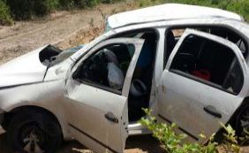 Capotamento na BR-349 causa morte de duas pessoas 