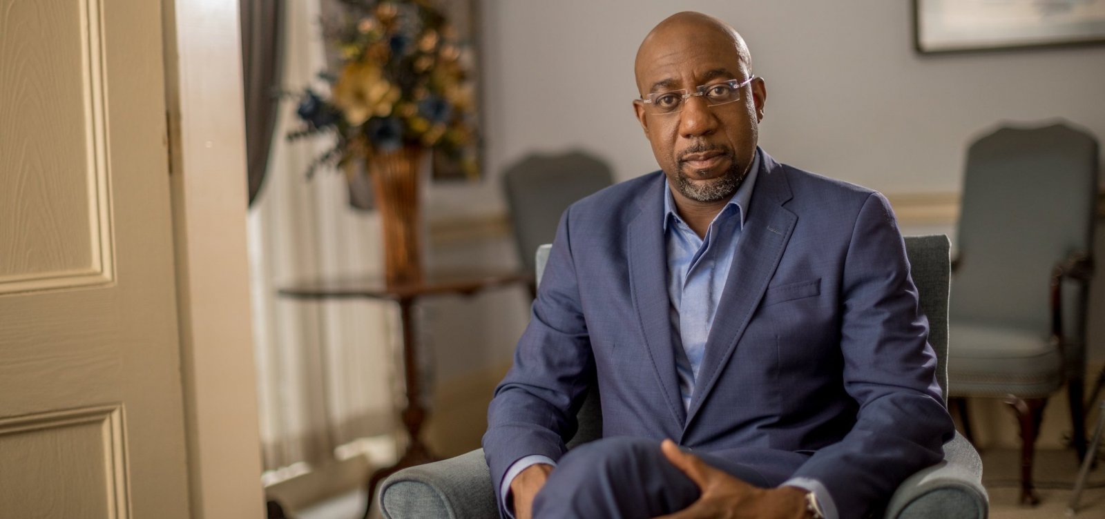 Senador democrata ganha uma das duas cadeiras do Senado na Geórgia