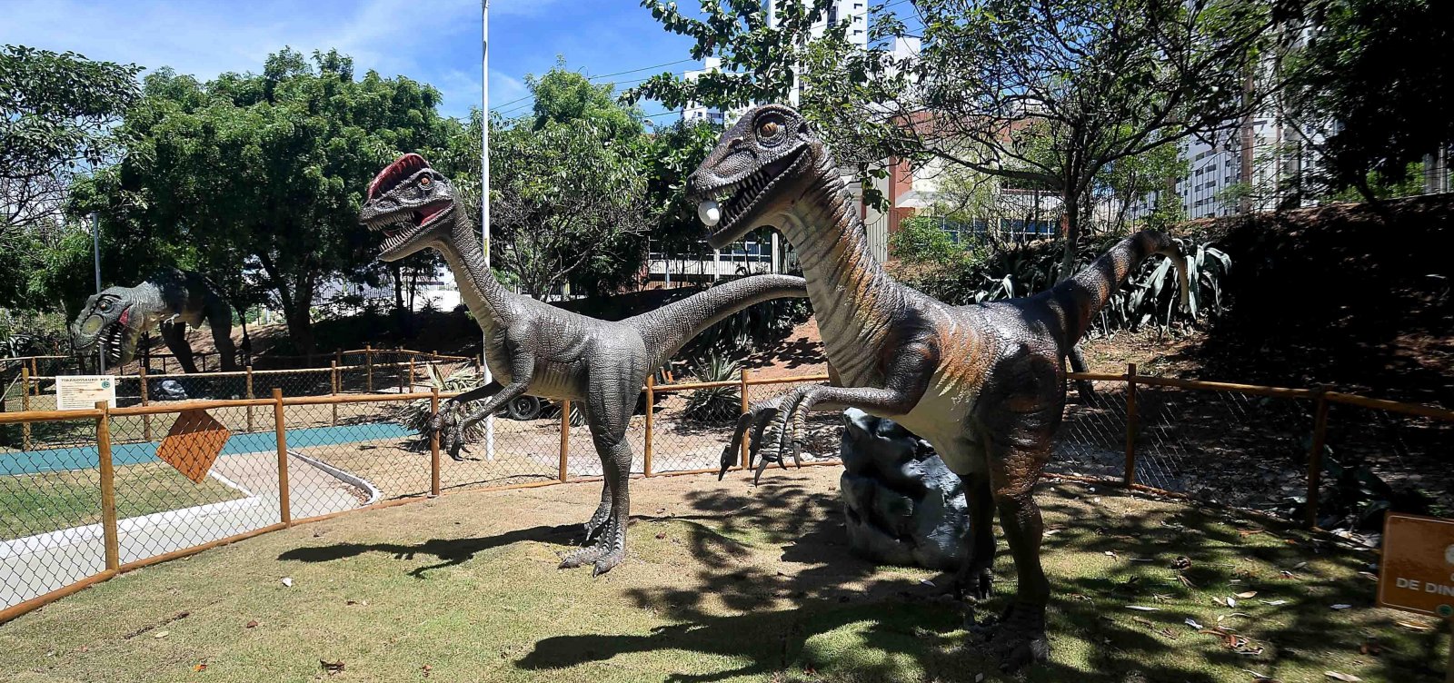 Após aglomerações, número de visitantes da Lagoa dos Dinossauros será limitado a 200 pessoas