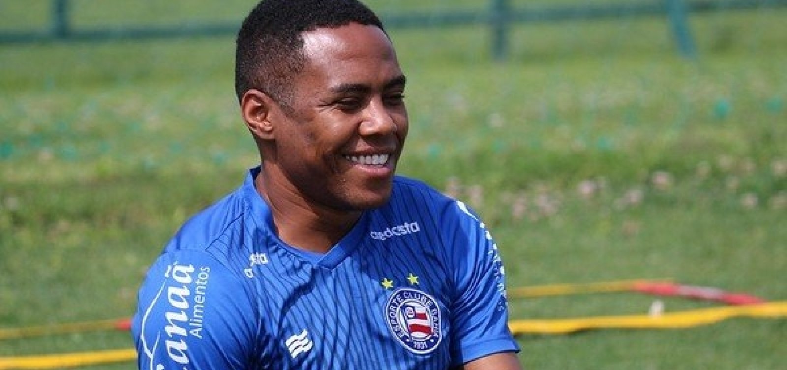 Fora dos planos do técnico Dado Cavalcanti, Bahia rescinde contrato com volante Elias