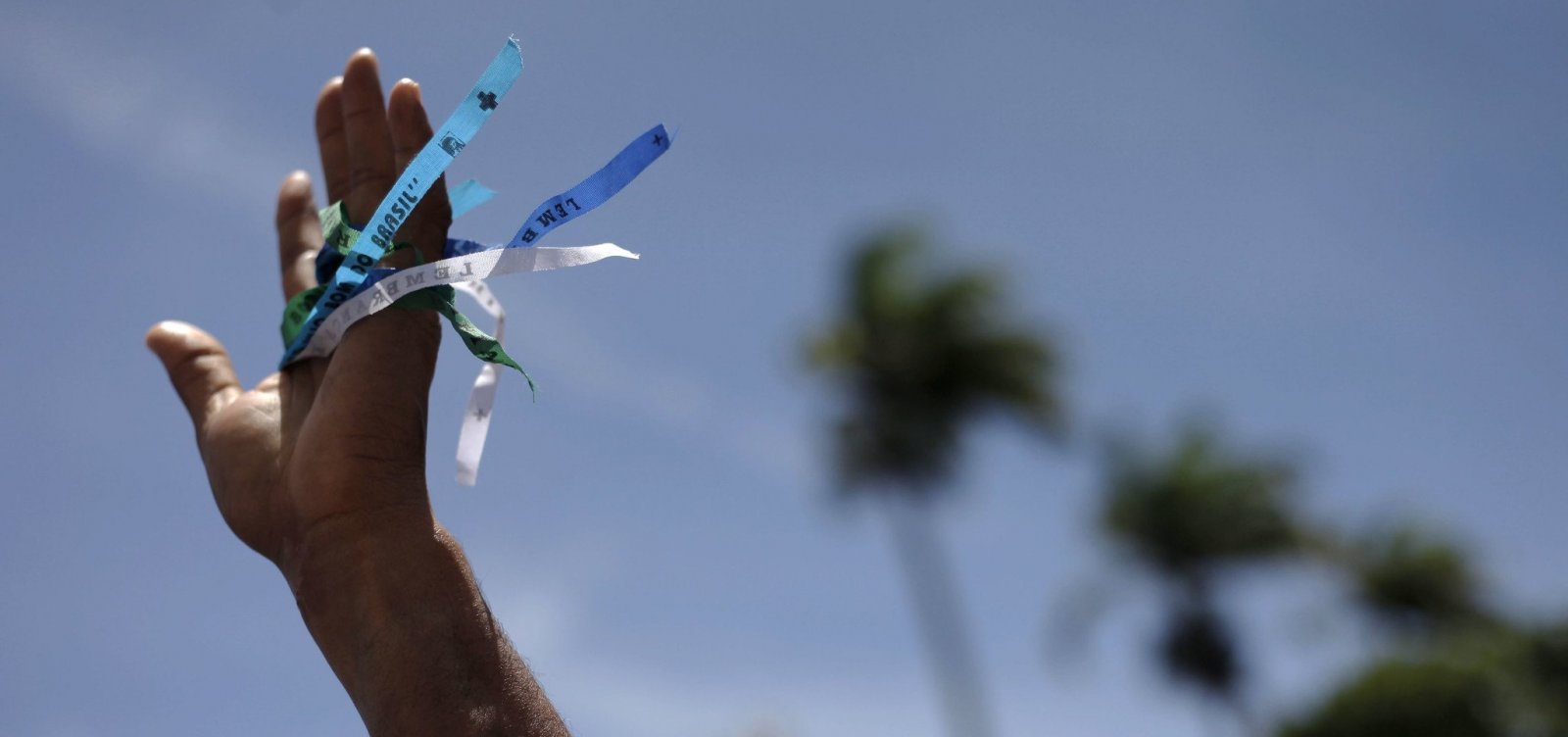 Sem festa, padre Edson pede que fiéis acompanhem lavagem do Bonfim pela internet