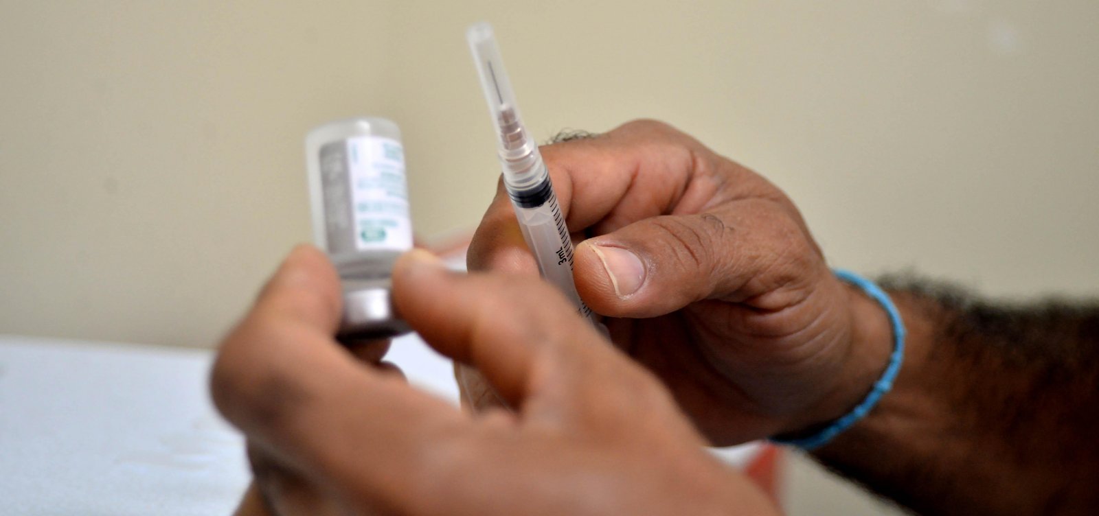 Prefeitura estuda como evitar fraudes durante vacinação contra a Covid-19